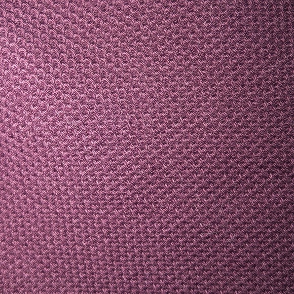 Maroon H&M T-shirt - Picture 3 of 3